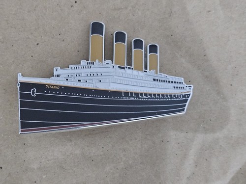 Titanic enamel brooch pin - titanic,